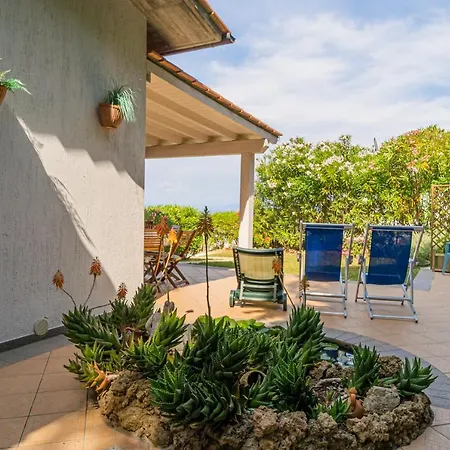 Da 2 Fino A 4 Persone Giardino *